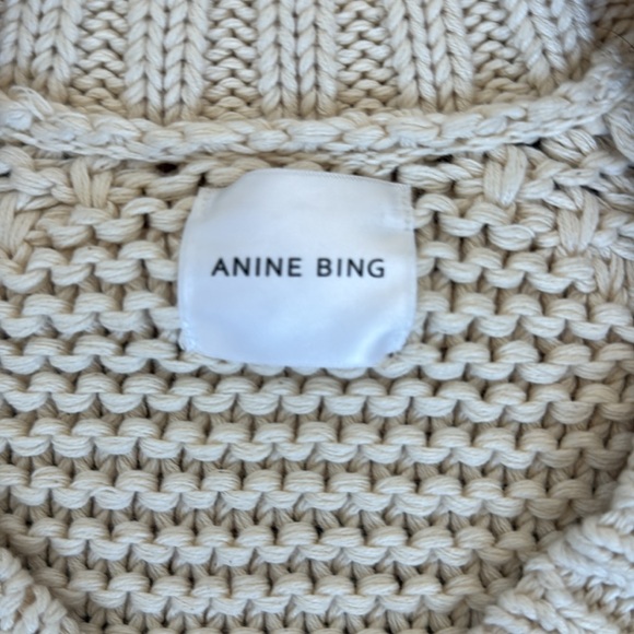 Anine Bing Crochet Cream V-Neck Sweater Size M - Picture 2 of 3